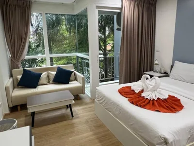발코니가 있는 스튜디오 — OZONE Renovated Studio With an Incredible View